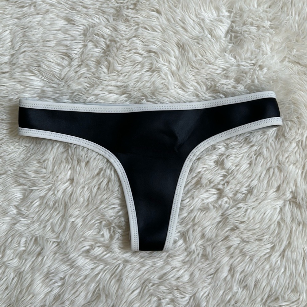 Hoaka swimwear bikini bottoms